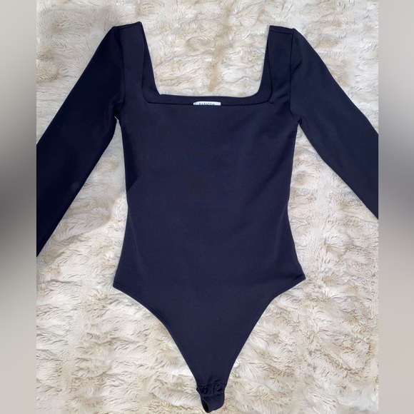 Aritzia Contour Bodysuit Set - Picture 3 of 9
